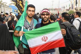پیاده روی زائران اربعین حسینی در مسیر کربلا