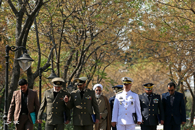 دیدار فرماندهان ارتش جمهوری اسلامی ایران با رئیس مجلس شورای اسلامی