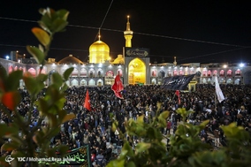 مراسم عزاداری شب شهادت امام رضا (ع)در حرم رضوی