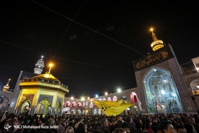 مراسم عزاداری شب شهادت امام رضا (ع)در حرم رضوی