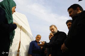 بازدید علی لاریجانی از مناطق زلزله زده کرمانشاه