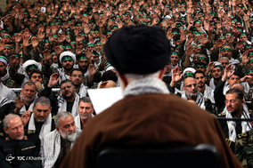 دیدار جمعی از بسیجیان با مقام معظم رهبری