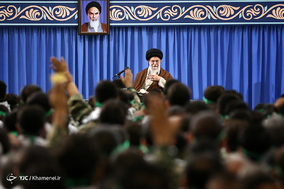 دیدار جمعی از بسیجیان با مقام معظم رهبری