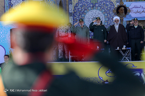 صبحگاه مشترک یگان های نظامی وانتظامی جهت تجدید بیعت با امام زمان (ع) - قم