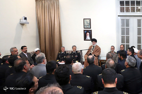 دیدار جمعی از فرماندهان و مسئولان نیروی دریایی ارتش با فرمانده معظم کل قوا