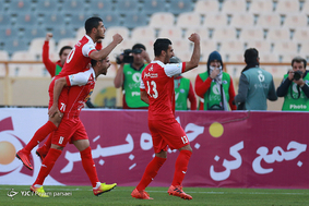 دیدار تیم های فوتبال پرسپولیس و ذوب آهن