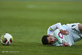 دیدار تیم های فوتبال پرسپولیس و ذوب آهن