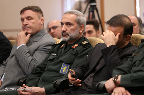 تجلیل از علیرضا کریمی قهرمان کشتی کشور