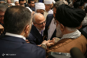 دیدار مسئولان نظام، مهمانان کنفرانس وحدت اسلامی و سفرای کشورهای اسلامی با مقام معظم رهبری