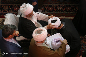 مراسم عمامه گذاری طلاب توسط مراجع تقلید-قم