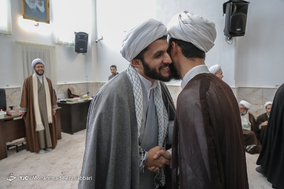 مراسم عمامه گذاری طلاب توسط مراجع تقلید-قم