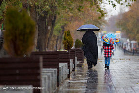بارش باران پاییزی در همدان