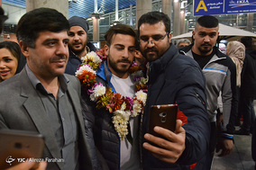 بازگشت تیم ملی وزنه برداری، قهرمان جهان از آمریکا