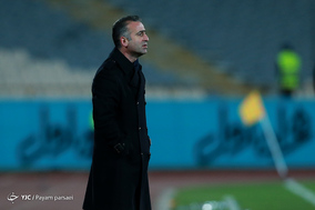 دیدار تیم های فوتبال پرسپولیس و نفت تهران