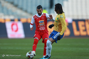 دیدار تیم های فوتبال پرسپولیس و نفت تهران
