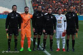 دیدار تیم های فوتبال بادران و پرسپولیس در چهارچوب جام حذفی