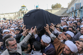 تشییع پیکر آیت الله حائری شیرازی در قم