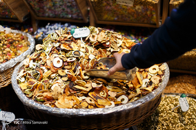 بازار تجریش در آستانه ی شب یلدا