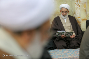 مراسم ختم آیت الله حائری شیرازی در قم