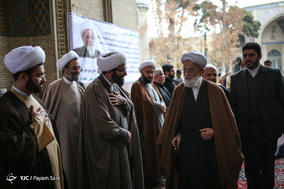 مراسم ترحیم آیت الله حائری شیرازی در مدرسه عالی مطهری
