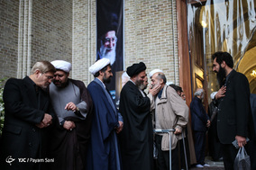 مراسم ترحیم آیت الله حائری شیرازی در مدرسه عالی مطهری