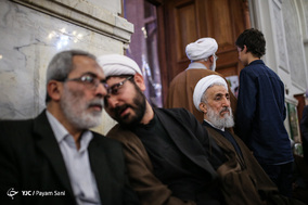 مراسم ترحیم آیت الله حائری شیرازی در مدرسه عالی مطهری