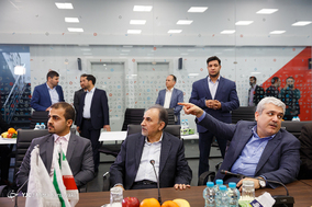 بازدید معاون علمی و فناوری رئیس جمهور و شهردار تهران از استارت آپ ها