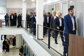 بازدید معاون علمی و فناوری رئیس جمهور و شهردار تهران از استارت آپ ها