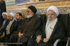 آیین خطبه خوانی و شمع گردانی خادمان حرم حضرت معصومه(س) در قم
