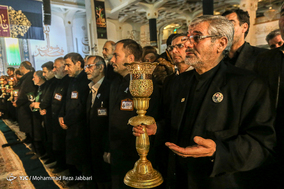 آیین خطبه خوانی و شمع گردانی خادمان حرم حضرت معصومه(س) در قم