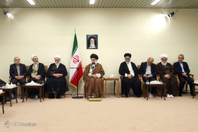 دیدار دست‌اندرکاران کنگره شهدا و ایثارگران روحانی استان قم با مقام معظم رهبری