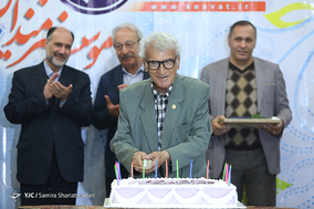 مراسم جشن تولد هنرمندان پیشکسوت متولد دی‌ماه