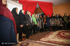 مراسم دریافت اولین حقوق زنان بهبود یافته سرای مهر