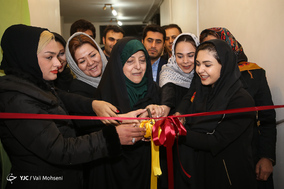 مراسم دریافت اولین حقوق زنان بهبود یافته سرای مهر