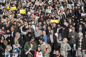 راهپیمایی نمازگزاران تهرانی در محکومیت اغتشاشات اخیر
