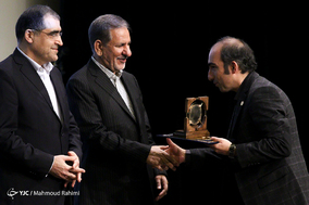 بزرگداشت برگزیدگان جشنواره تحقیقاتی علوم پزشکی رازی