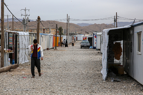 ساخت و توزیع کانکس در بین زلزله زدگان کرمانشاه