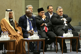 دیدار شرکت‌کنندگان در سیزدهمین کنفرانس اتحادیه بین‌المجالس سازمان همکاری اسلامی با رهبرمعظم انقلاب