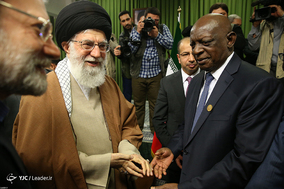 دیدار شرکت‌کنندگان در سیزدهمین کنفرانس اتحادیه بین‌المجالس سازمان همکاری اسلامی با رهبرمعظم انقلاب