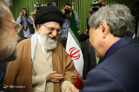 دیدار شرکت‌کنندگان در سیزدهمین کنفرانس اتحادیه بین‌المجالس سازمان همکاری اسلامی با رهبرمعظم انقلاب