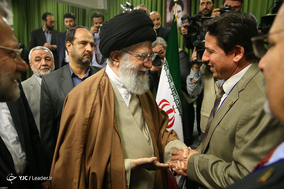 دیدار شرکت‌کنندگان در سیزدهمین کنفرانس اتحادیه بین‌المجالس سازمان همکاری اسلامی با رهبرمعظم انقلاب