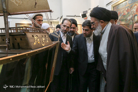 آئین رونمایی از اثر هنری 