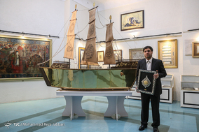 آئین رونمایی از اثر هنری 