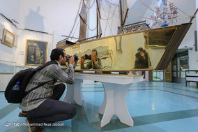 آئین رونمایی از اثر هنری 