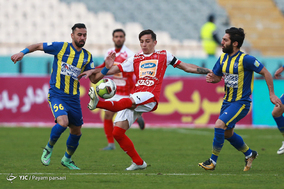 دیدار تیم های فوتبال پرسپولیس و گسترش فولاد