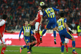 دیدار تیم های فوتبال پرسپولیس و گسترش فولاد