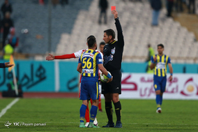 دیدار تیم های فوتبال پرسپولیس و گسترش فولاد