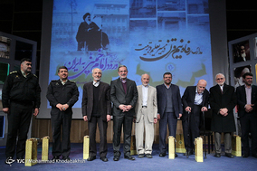 آیین بزرگداشت سی و نهمین سالروز ورود امام خمینی (ره) به ایران و اقامت ایشان در مدرسه «رفاه» با سخنرانی سیدمحمد بطحایی وزیر آموزش و پرورش برگزار شد