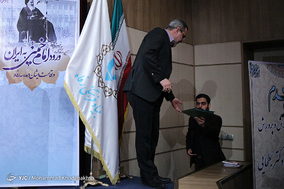 آیین بزرگداشت سی و نهمین سالروز ورود امام خمینی (ره) به ایران و اقامت ایشان در مدرسه «رفاه» با سخنرانی سیدمحمد بطحایی وزیر آموزش و پرورش برگزار شد