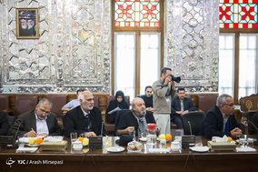 دیدار رییس سازمان صدا و سیما و جمعی از مستندسازان با رییس مجلس شورای اسلامی